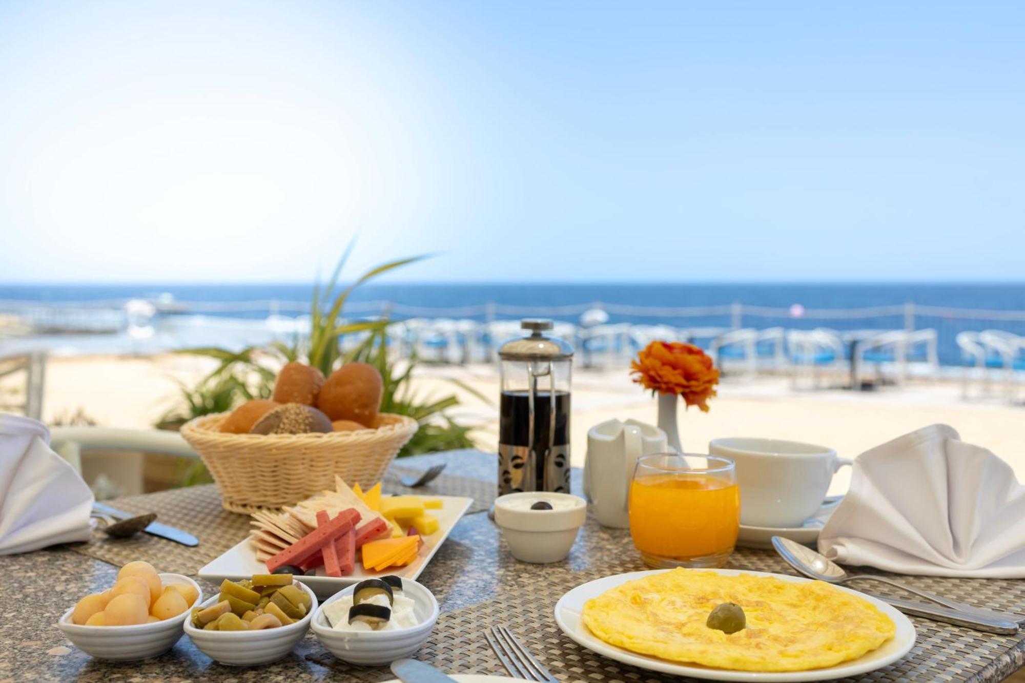 Akassia Swiss Resort El Qoseir Bagian luar foto